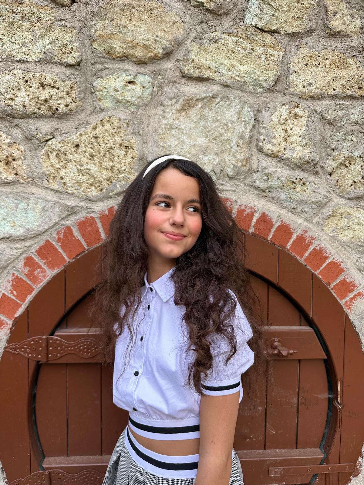 Mina  Akdin